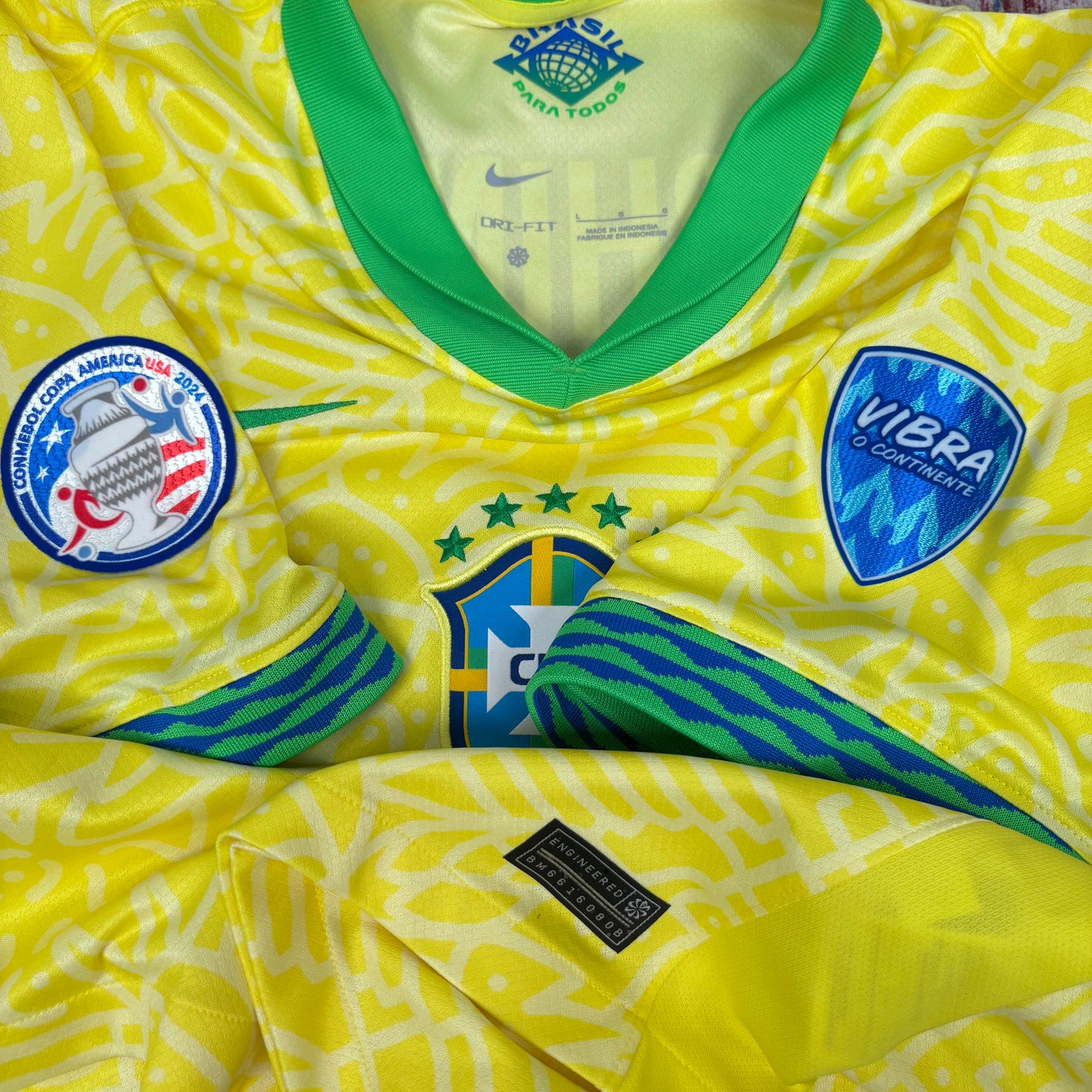 2022/24 Brazil Home Shirt - Raphinha - L