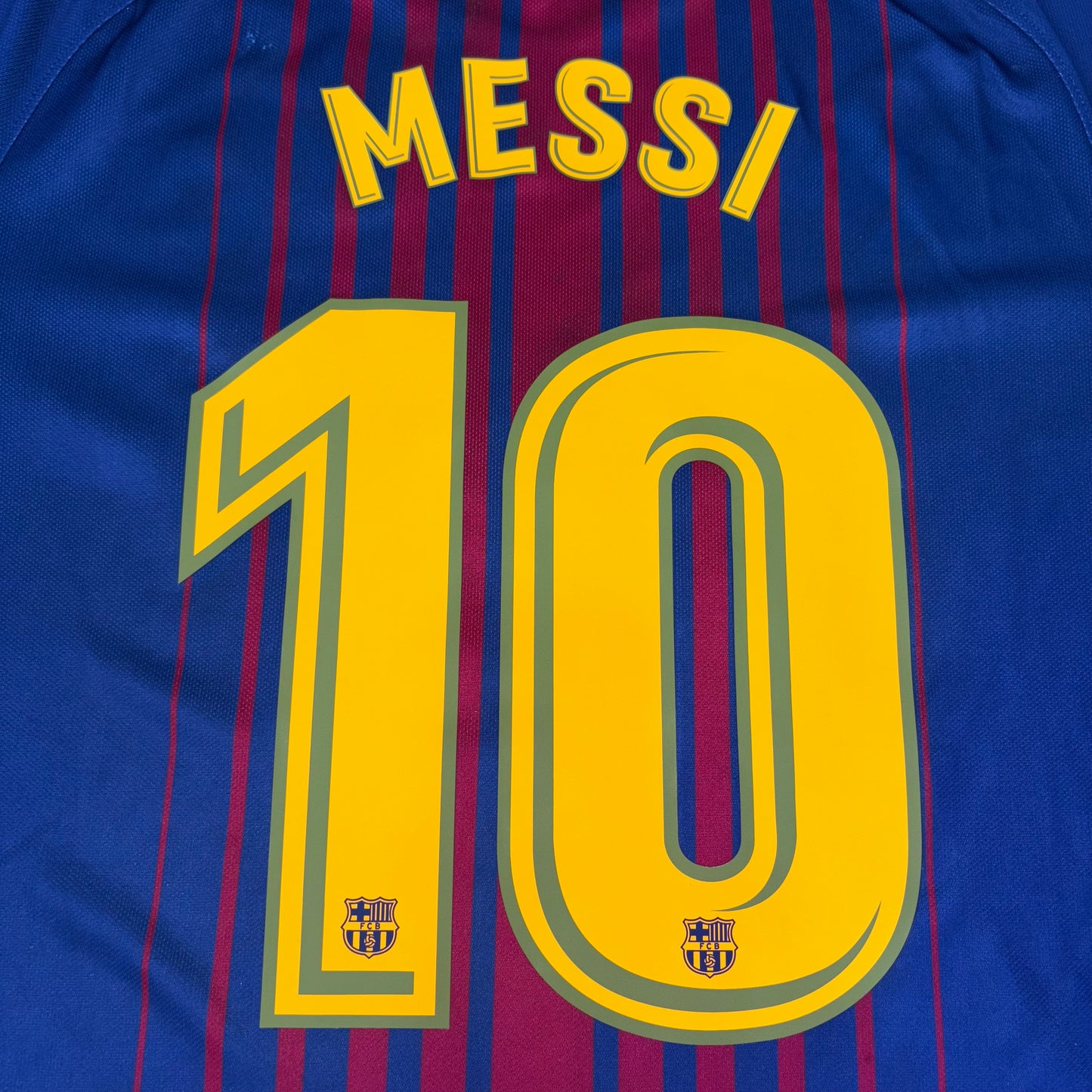 2017/18 Barcelona Home Shirt - Messi - M