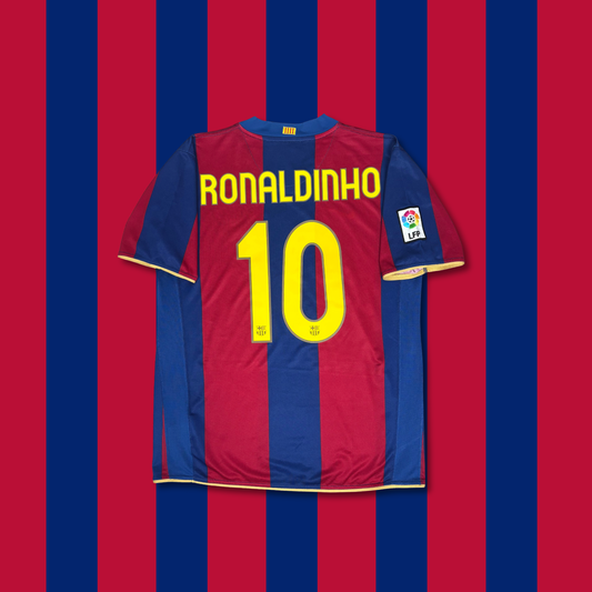 2007/08 Barcelona Home Shirt - Ronaldinho - L
