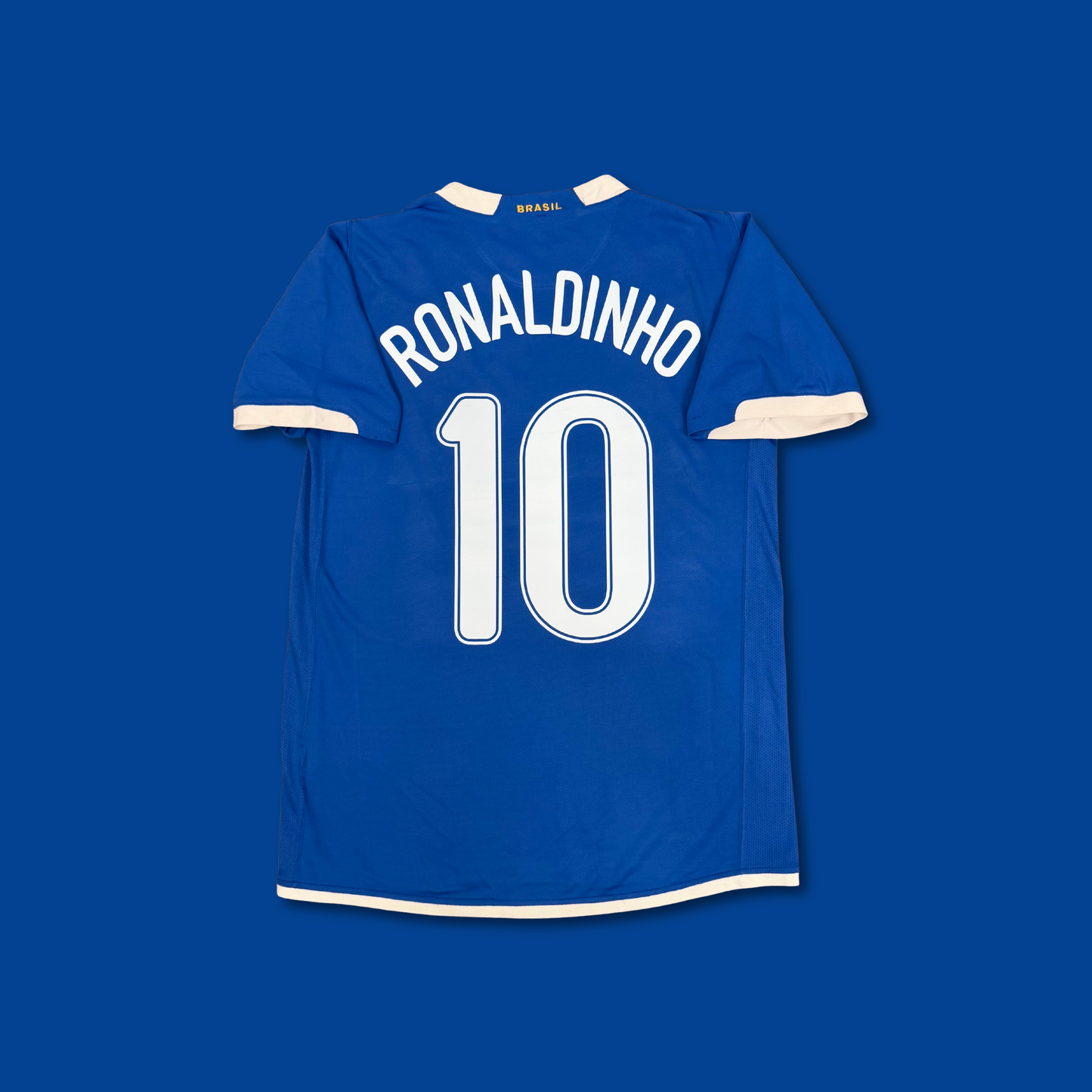 2006/07 Brazil Away Shirt - Ronaldinho - M