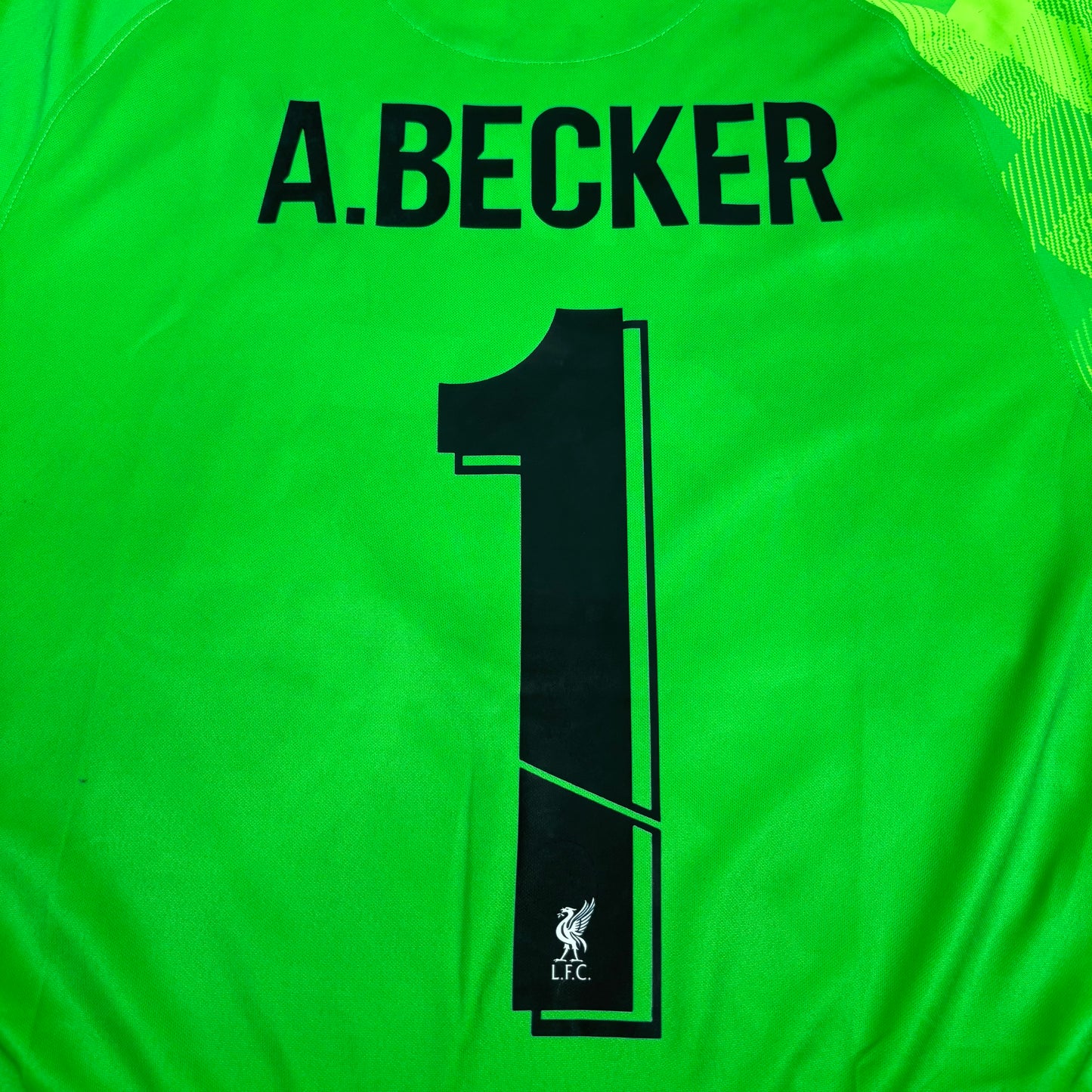 2021/22 Liverpool Goalkeeper - Alisson - M