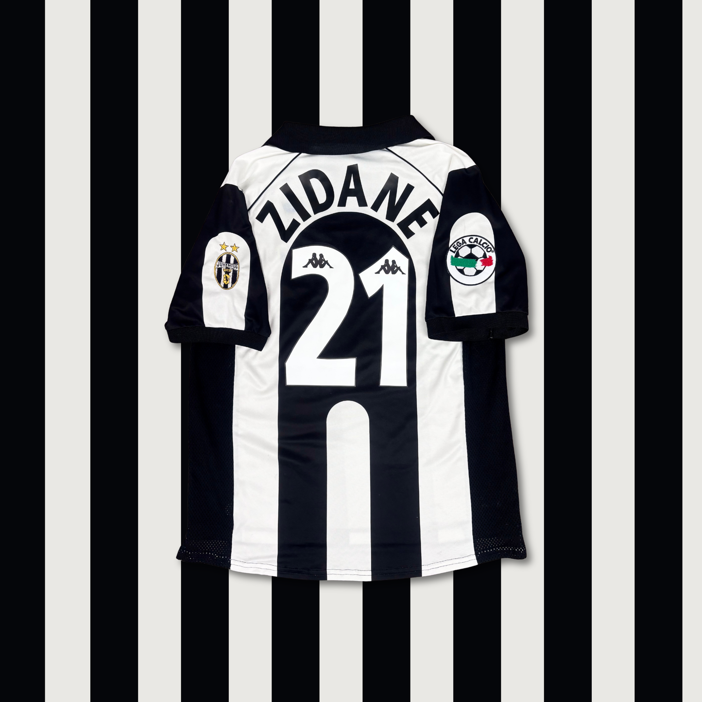 1997/98 Juventus Home Shirt - Zidane - M