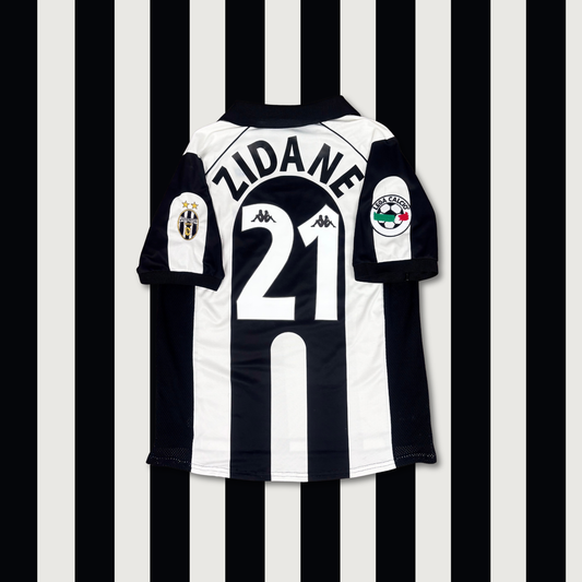 1997/98 Juventus Home Shirt - Zidane - M