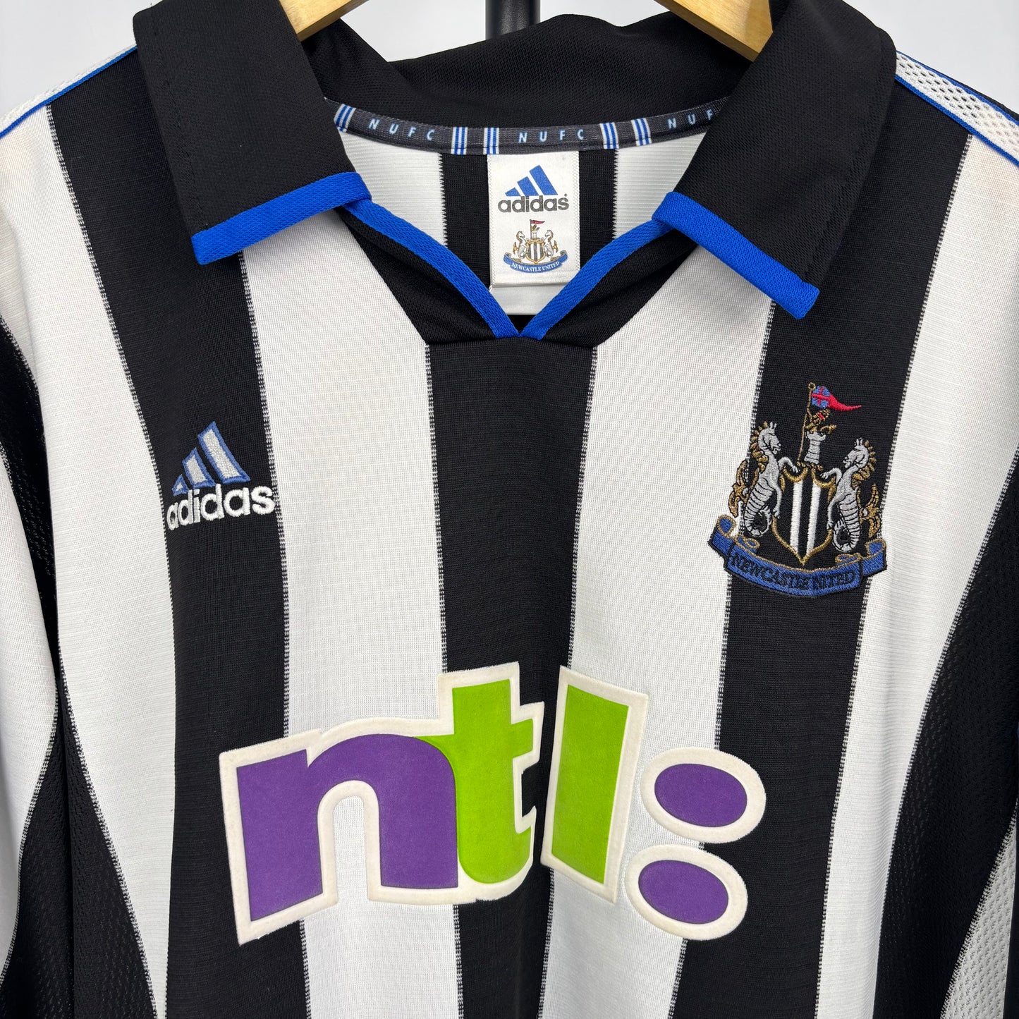 2000/01 Newcastle United Home Shirt Longsleeve - Solano