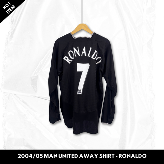 2004/05 Manchester United Away Shirt - Cristiano Ronaldo - M