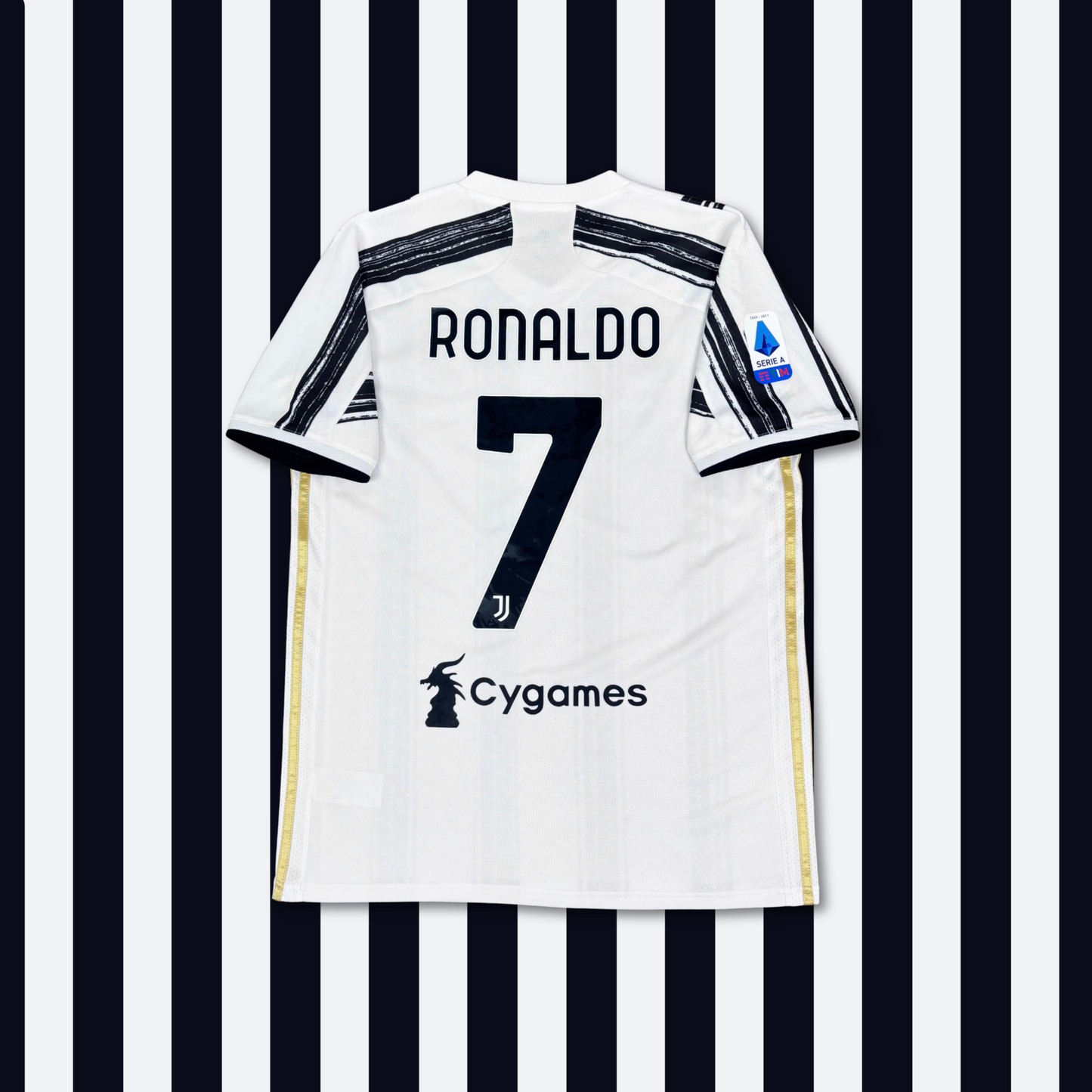 2020/21 Juventus Home Shirt - Cristiano Ronaldo - L