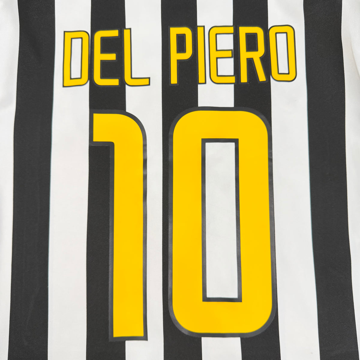 2003/04 Juventus Home Shirt - Del Piero - L
