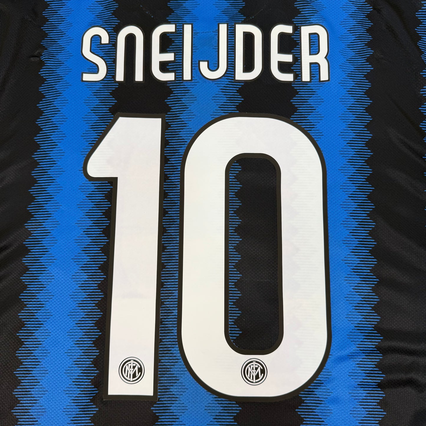 2010/11 Inter Milan Home Longsleeve Shirt - Sneijder - L