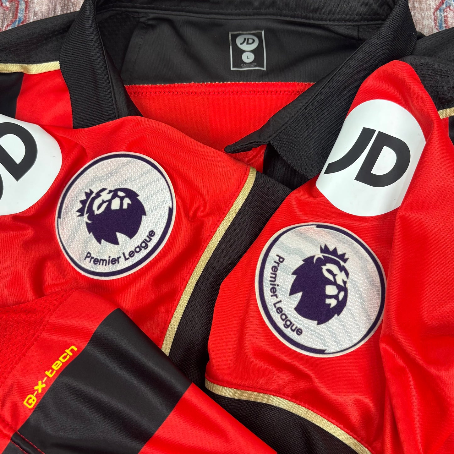 2015/16 AFC Bournemouth Home Shirt - Wilshere - L