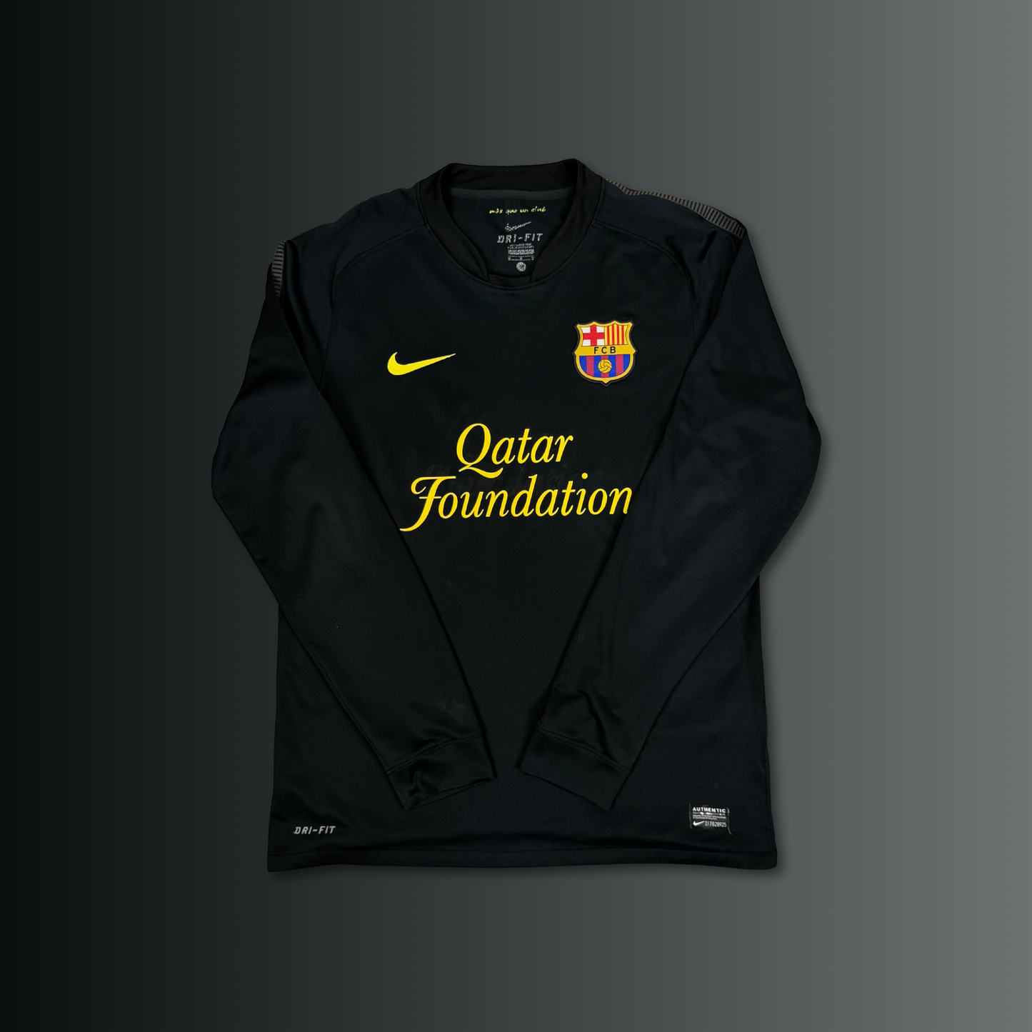 2011/12 Barcelona Away Longsleeve Shirt - Messi - M