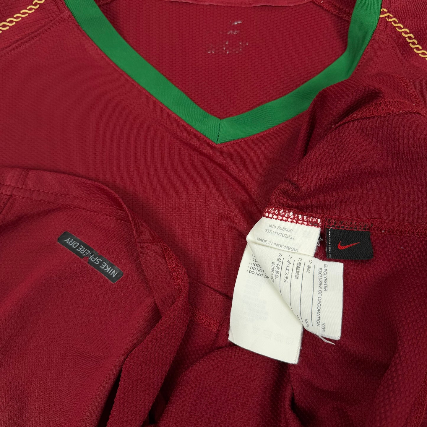 2006/07 Portugal Home Shirt- Cristiano Ronaldo - XL