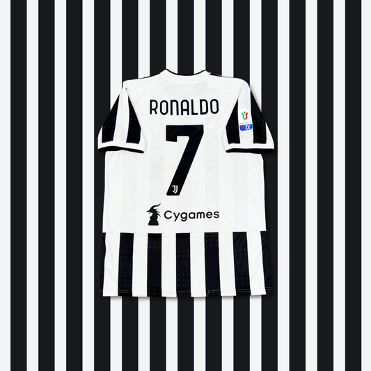 2021/22 Juventus Home Shirt - Cristiano Ronaldo - L