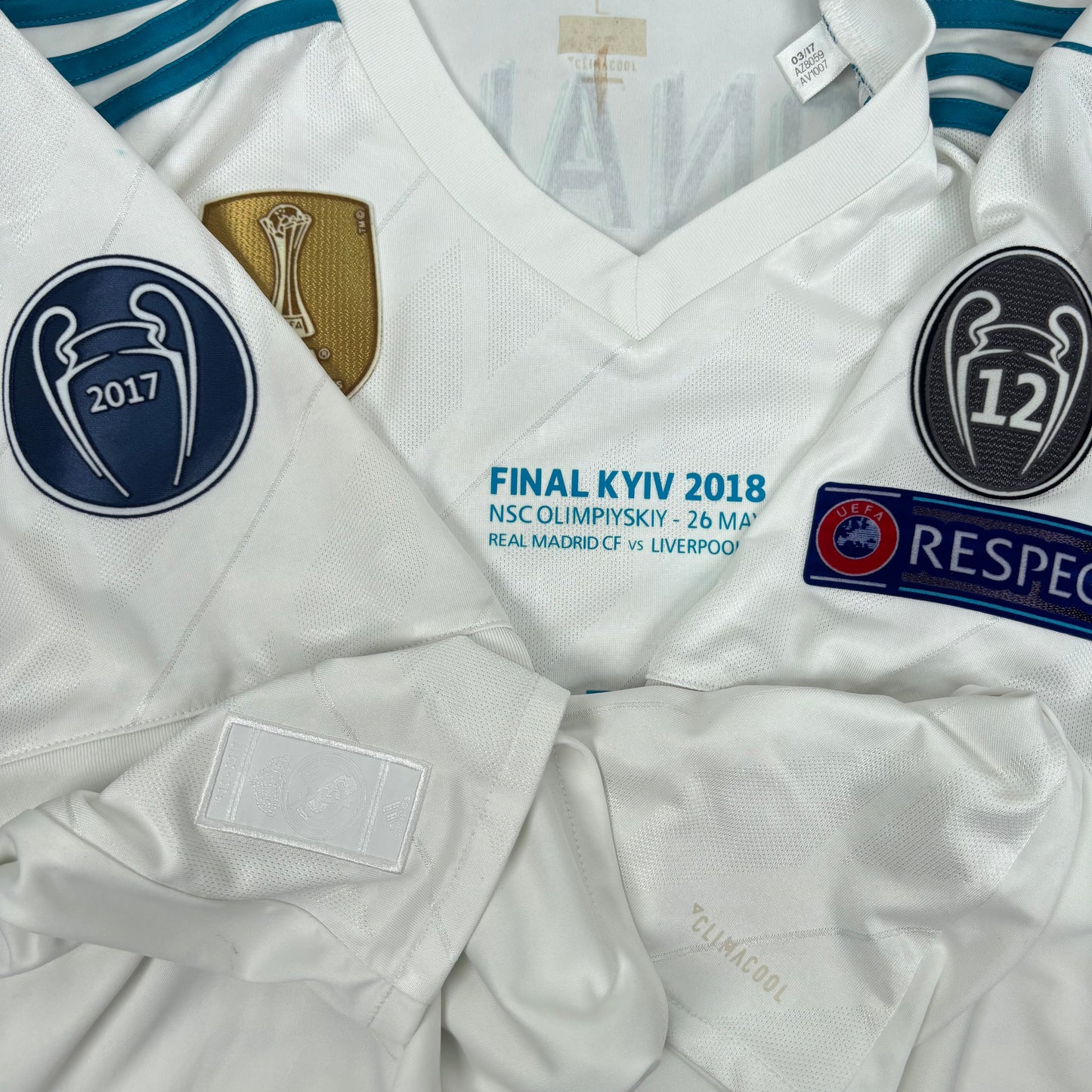2017/18 Real Madrid Home Shirt - Cristiano Ronaldo - L
