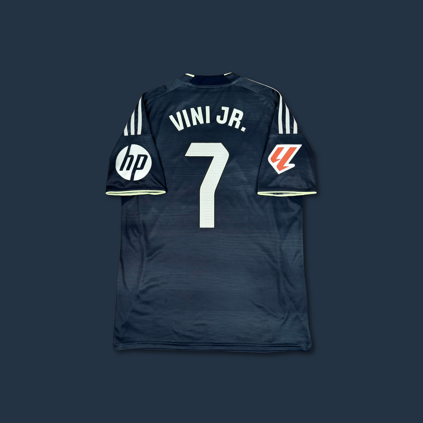 2025/26 Real Madrid Away Shirt - Vinicius Jr - M