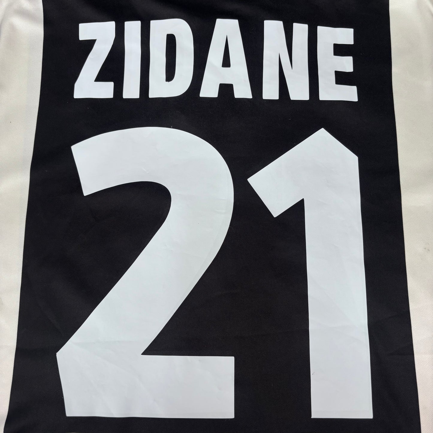 1999/00 Juventus Home Shirt - Zidane - M