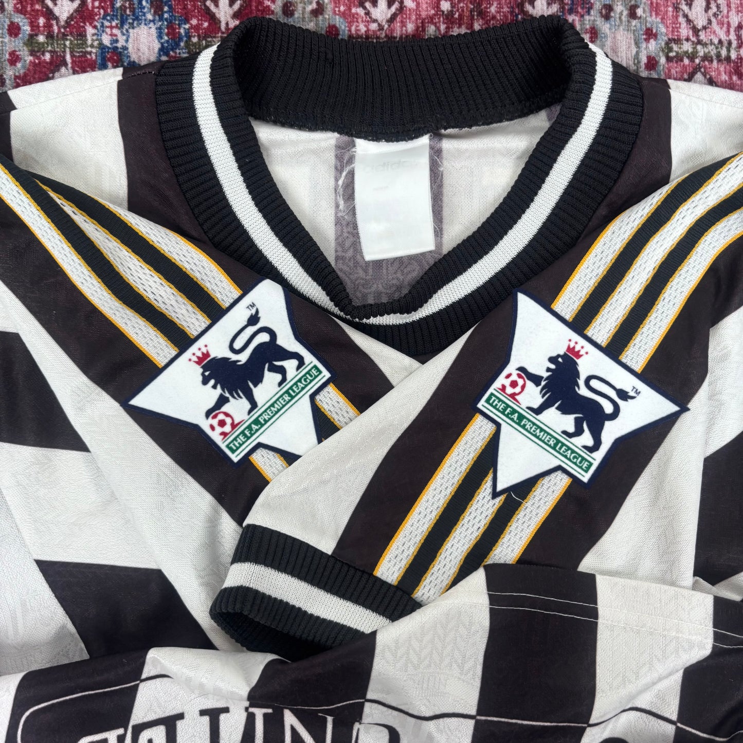 1997/98 Newcastle Home Shirt - Shearer - L