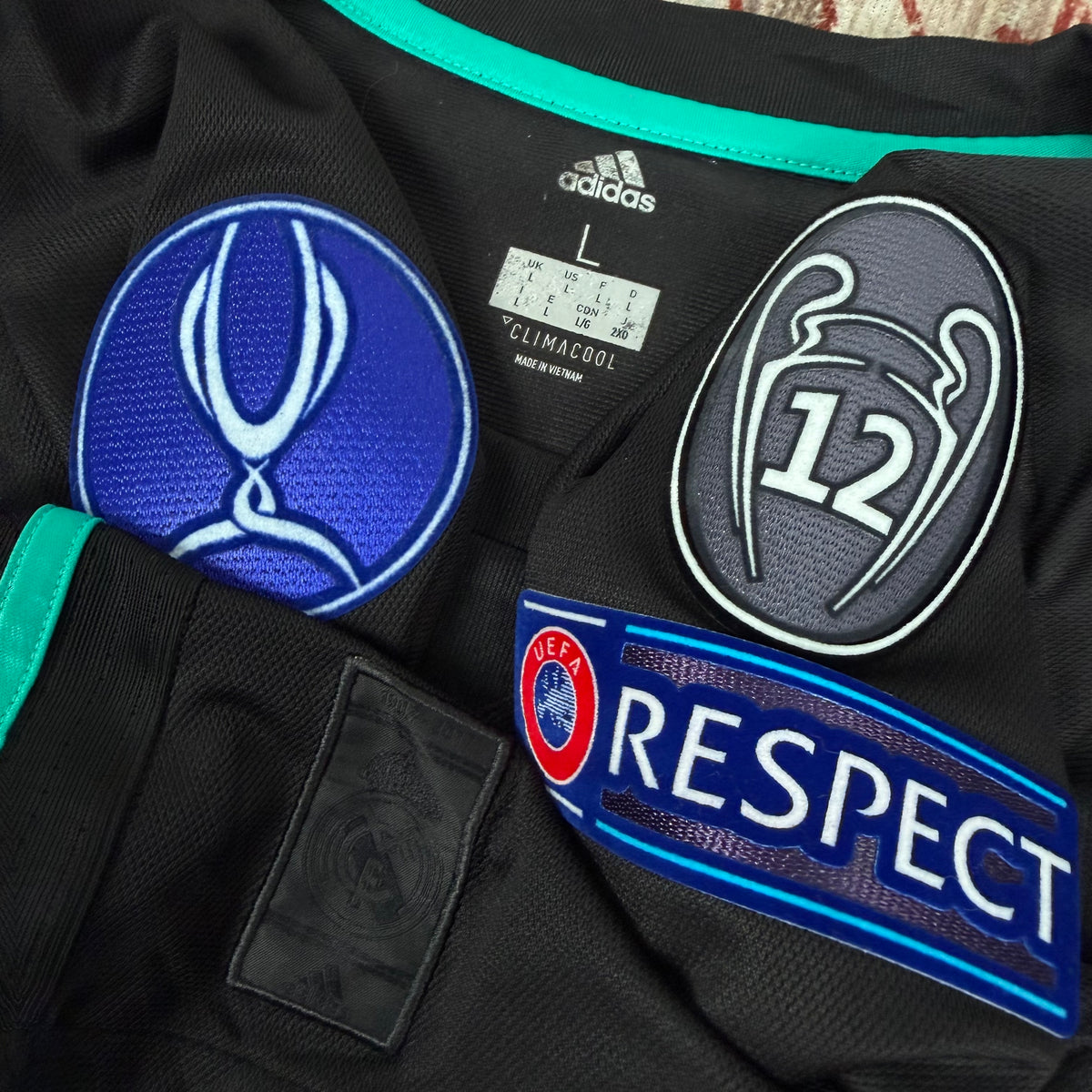 2017/18 Real Madrid Away Longsleeve Shirt - Cristiano Ronaldo - L