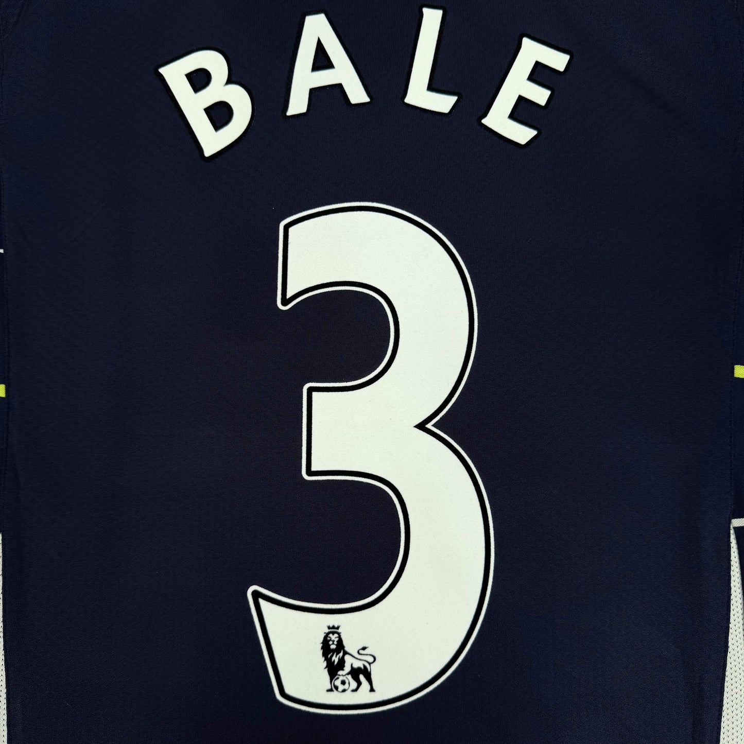2010/11 Tottenham Hotspur Third Longsleeve Shirt - Bale - M