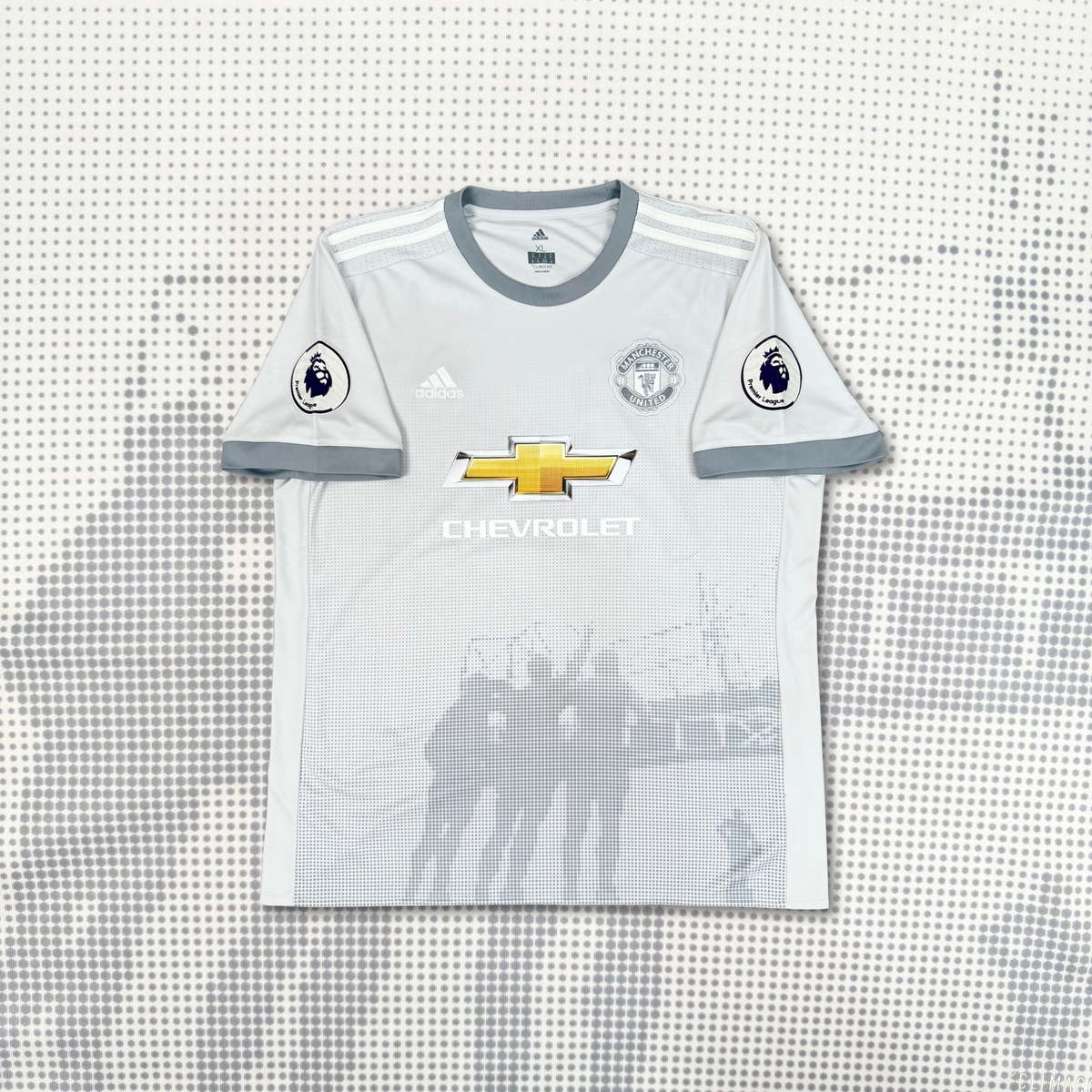 2017/18 Manchester United Third Shirt - Pogba - XL
