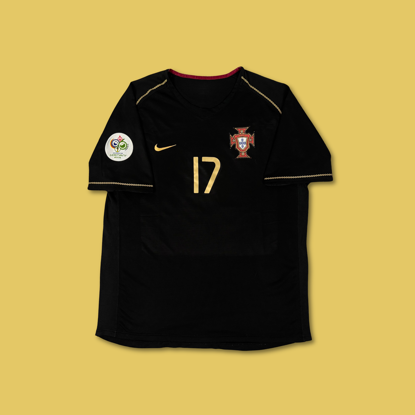 2006/07 Portugal Away Shirt - Cristiano Ronaldo - L
