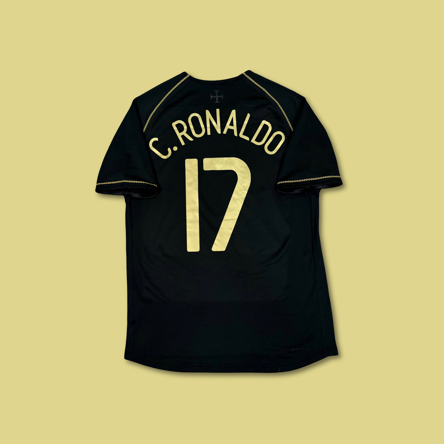 2006/07 Portugal Away Shirt - Cristiano Ronaldo - M