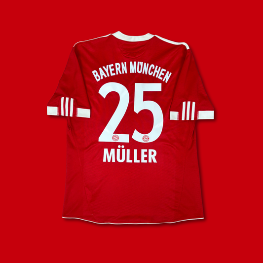 2009/10 Bayern Munich Home Shirt - Muller - L