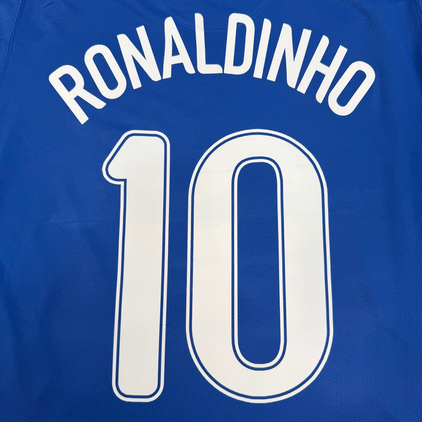 2006/07 Brazil Away Shirt - Ronaldinho - M