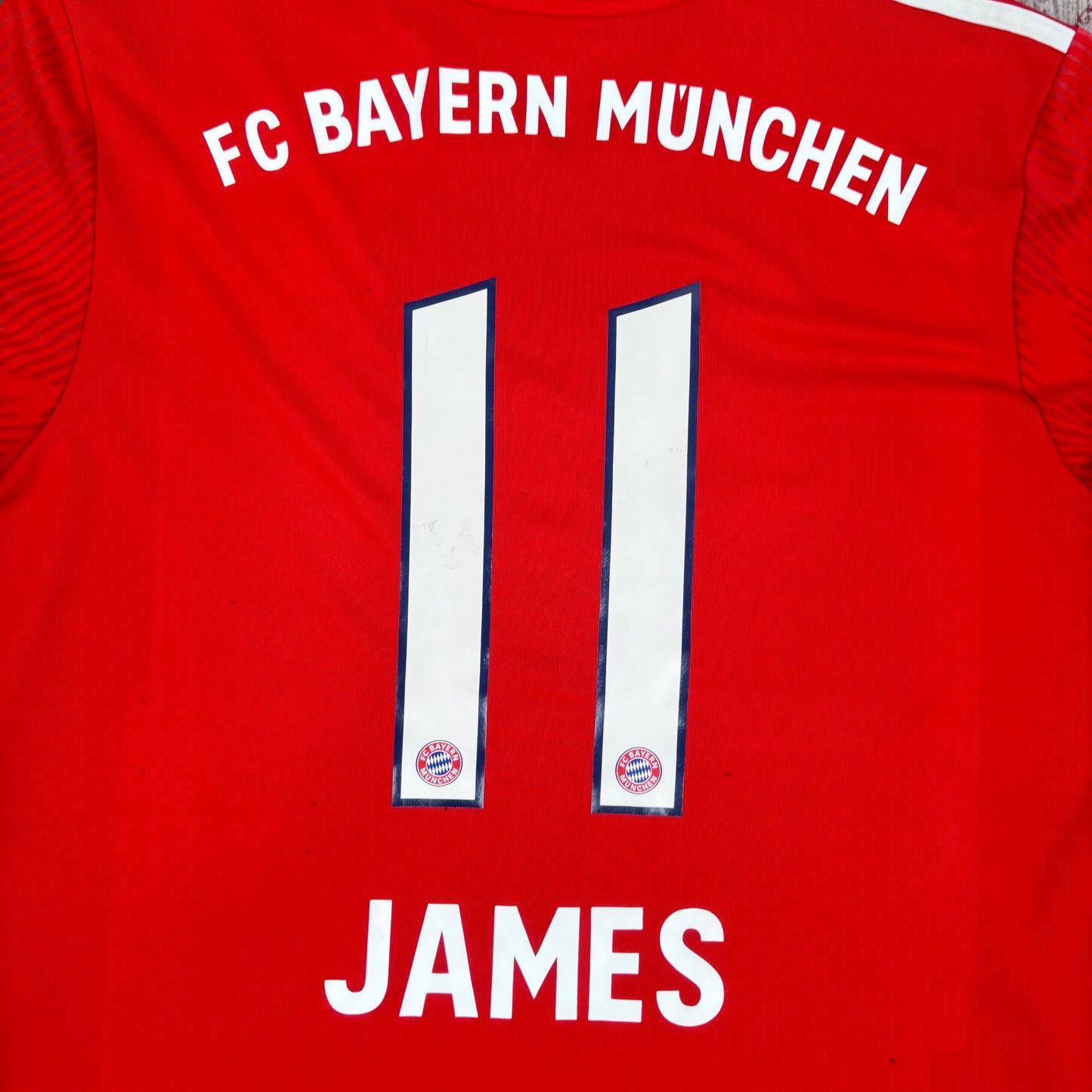 2018/19 Bayern Munich Home Shirt - James