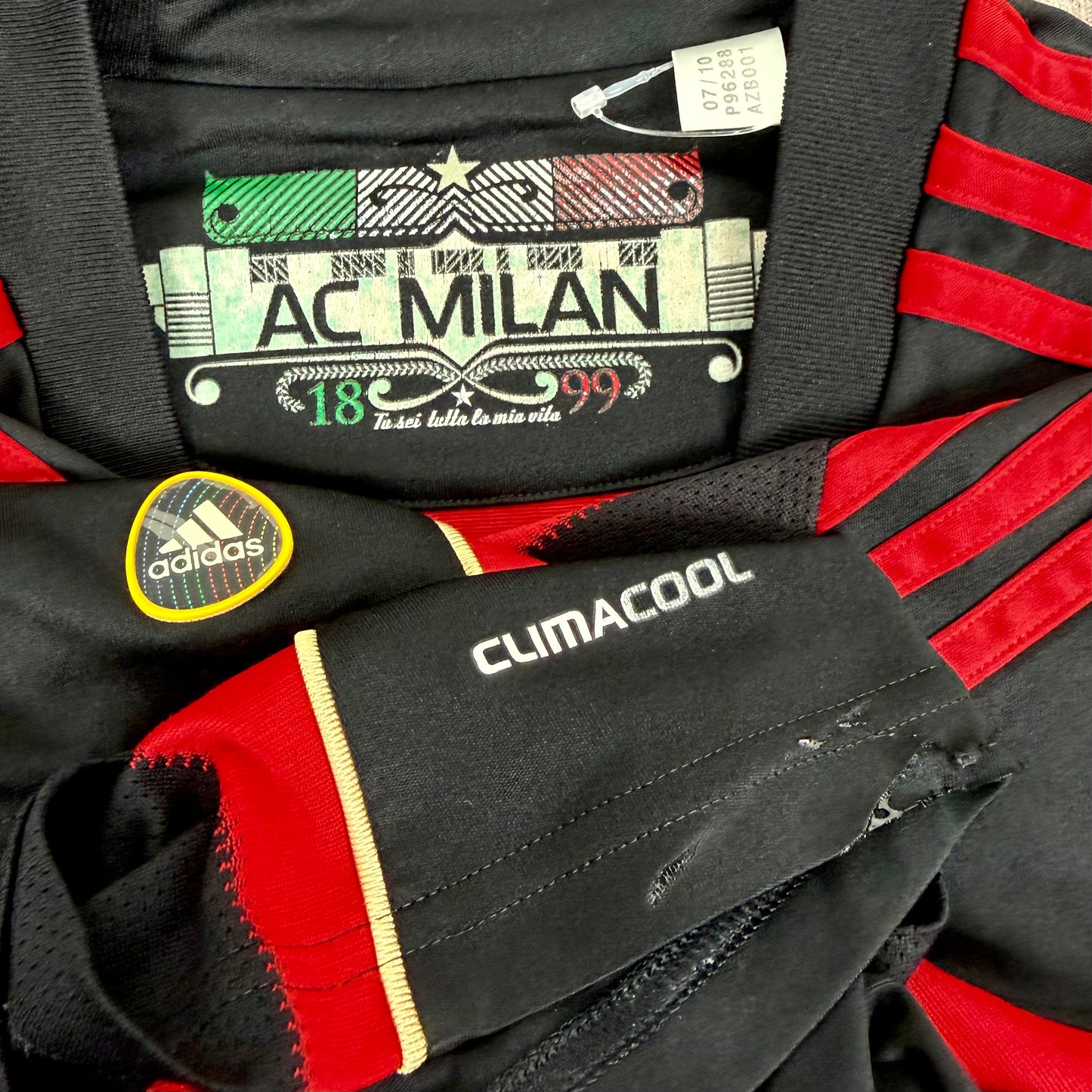 2010/11 AC Milan Home Shirt - Ronaldinho - L