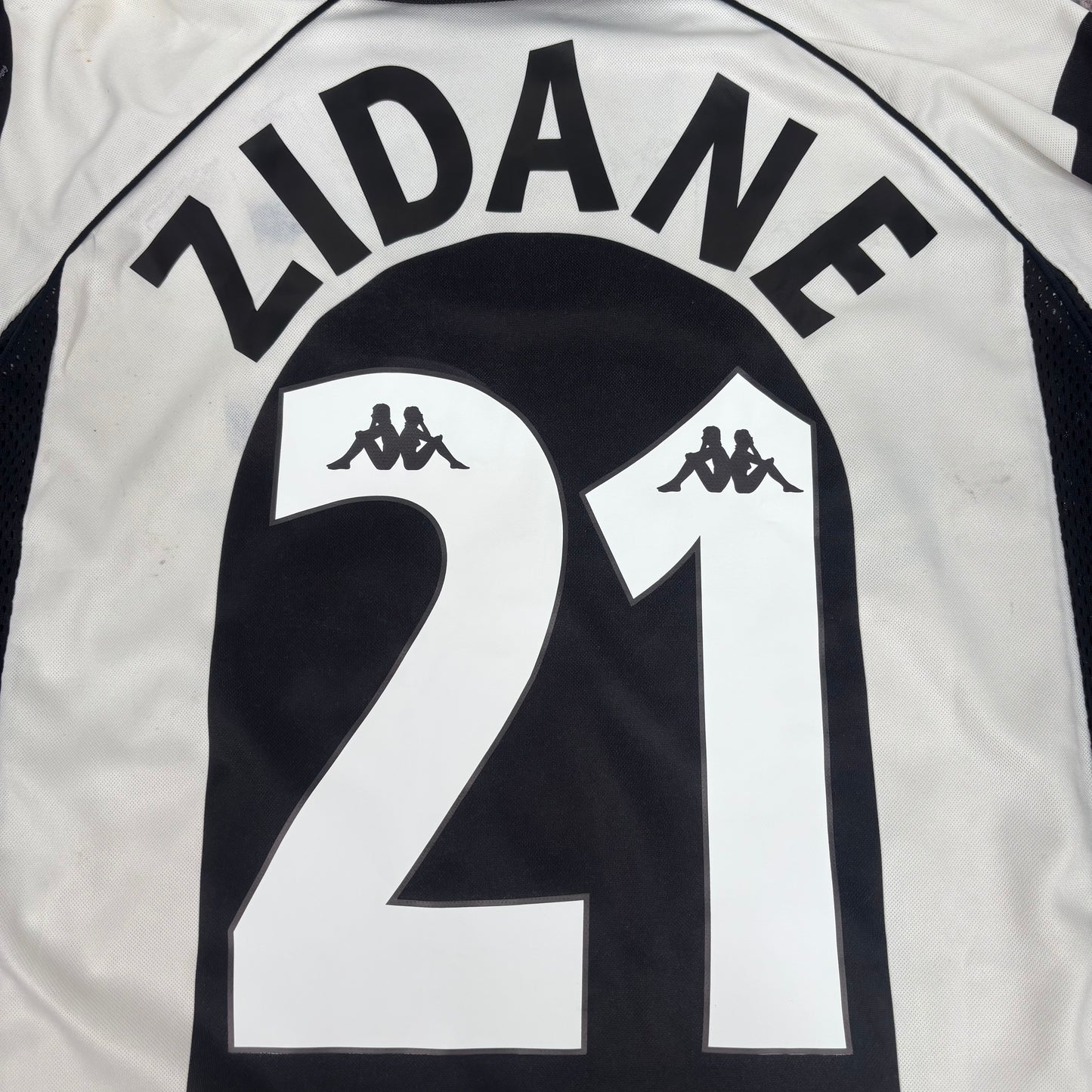 1997/98 Juventus Home Shirt - Zidane - M