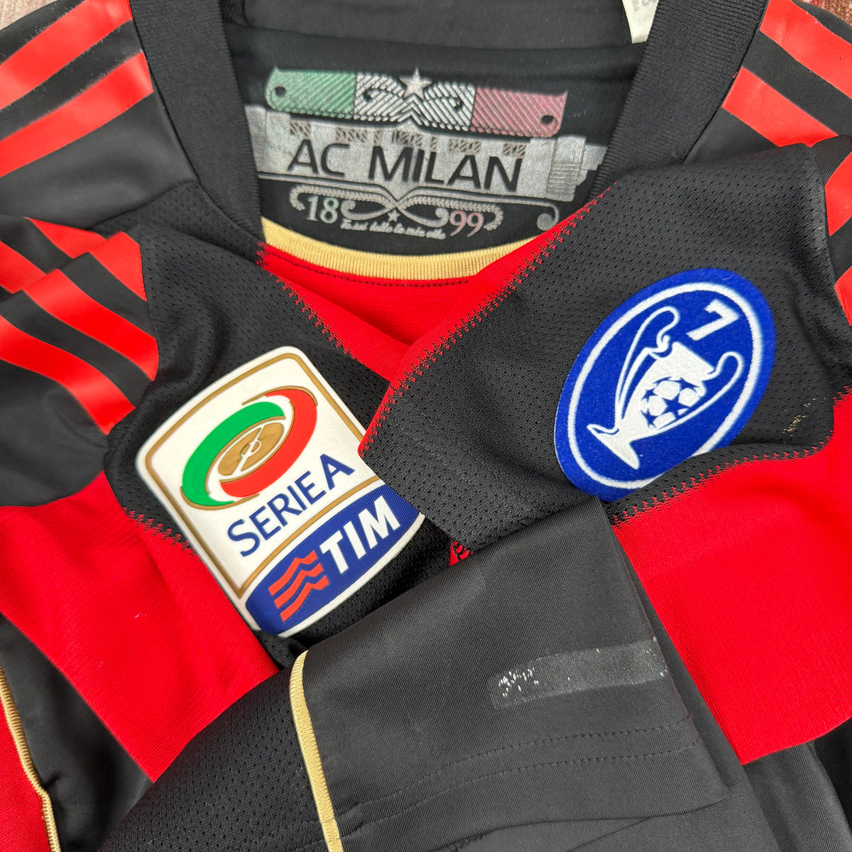 2010/11 AC Milan Home Shirt - Player Issue - Seedorf - L