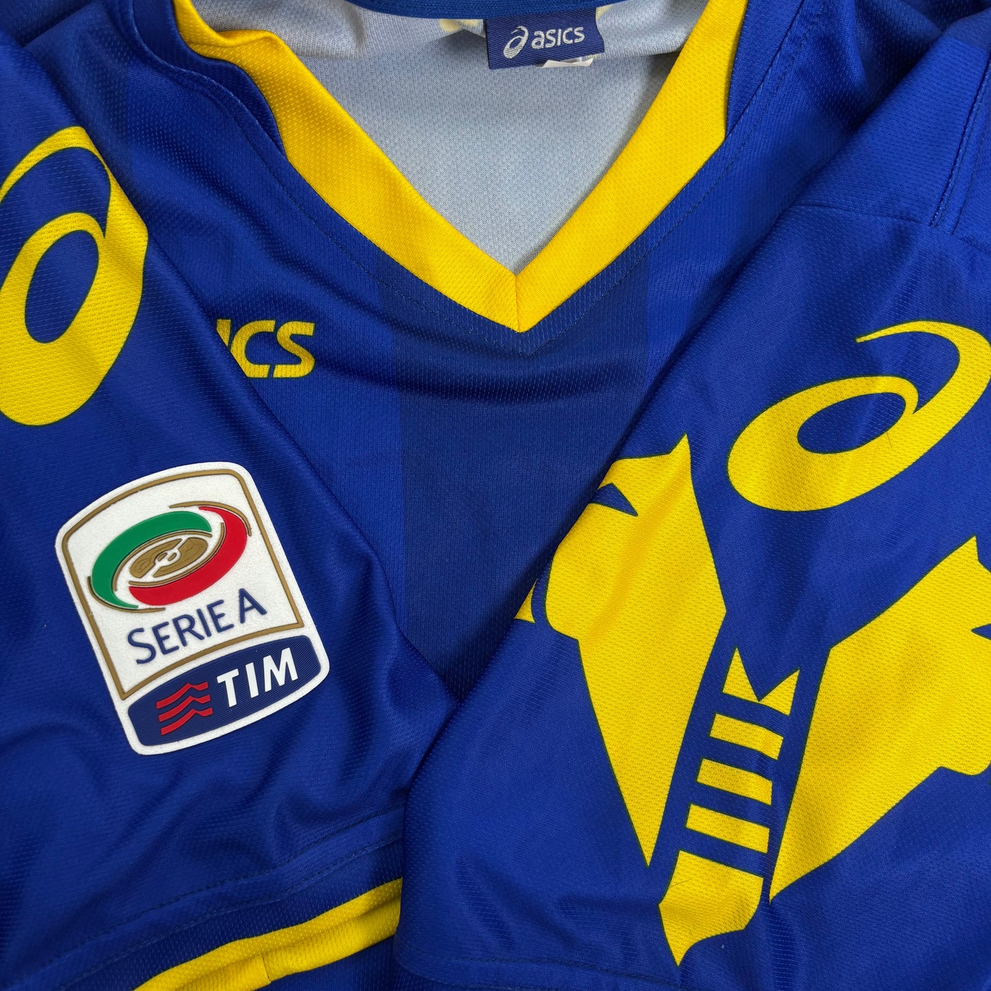 2011/12 Hellas Verona Home Shirt - Jorginho - L