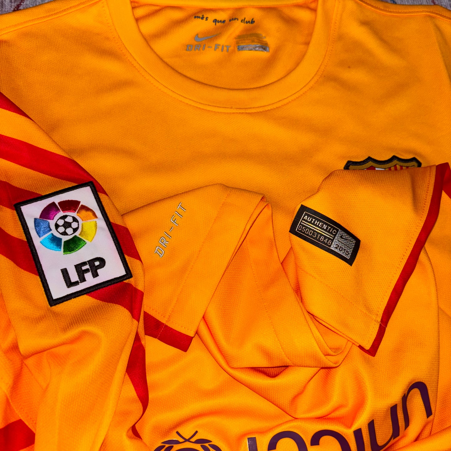 2017/18 Barcelona Goalkeeper Shirt - Bravo - M