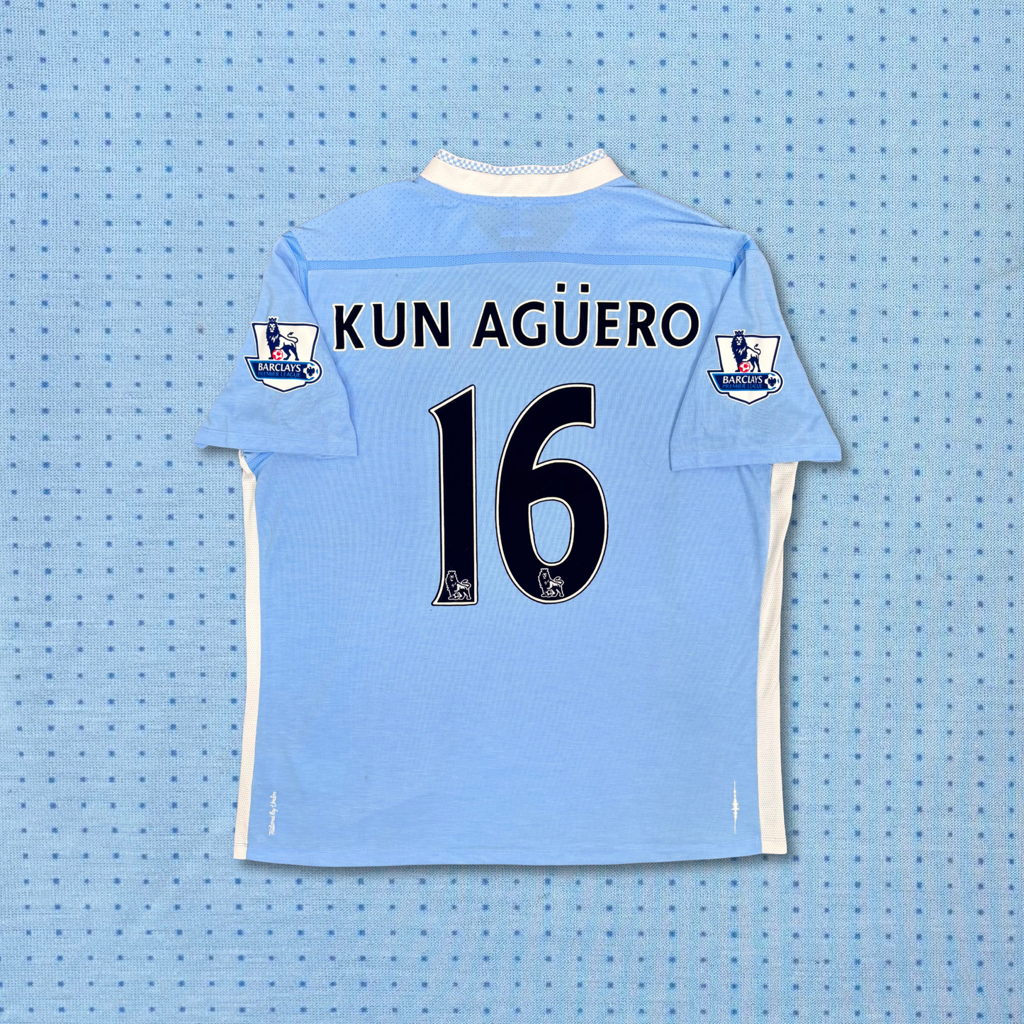 2011/12 Manchester City Home Shirt - Aguero - XL