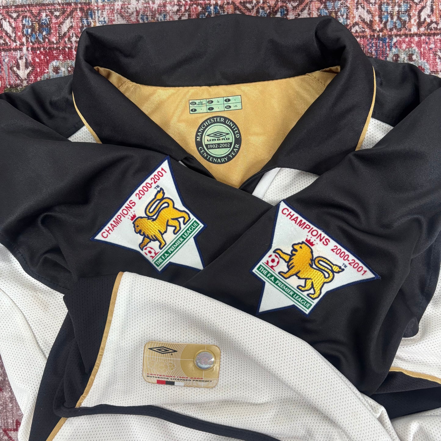 2001/02 Manchester United Centenary Shirt - Veron - L