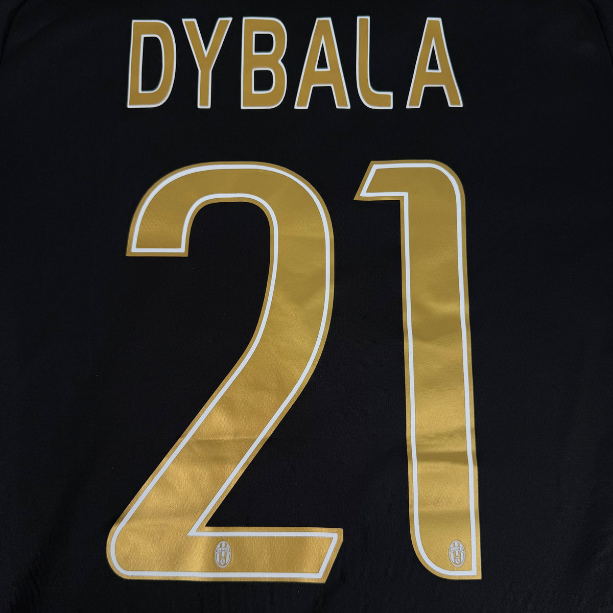 2015/16 Juventus Third Shirt - Dybala - M